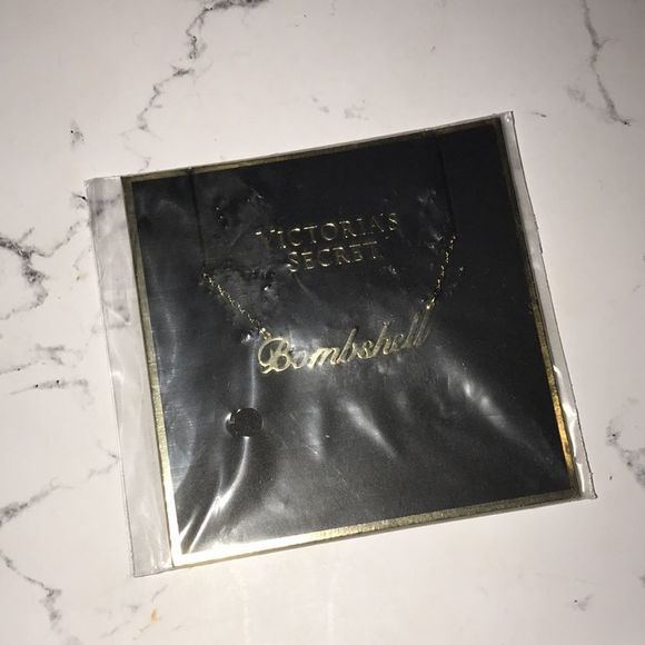 VICTORIA'S SECRET Bombshell Nameplate Necklace BRAND NEW WITH TAGS - Picture 4 of 6
